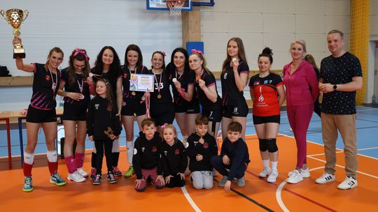 Zadra triumfuje w Amatorskiej Lidze Siatkówki [GALERIA ZDJĘĆ]