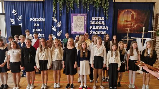 Misterium Męki Pańskiej w Zespole Szkolno-Przedszkolnym nr 3 w Chełmie [GALERIA ZDJĘĆ]