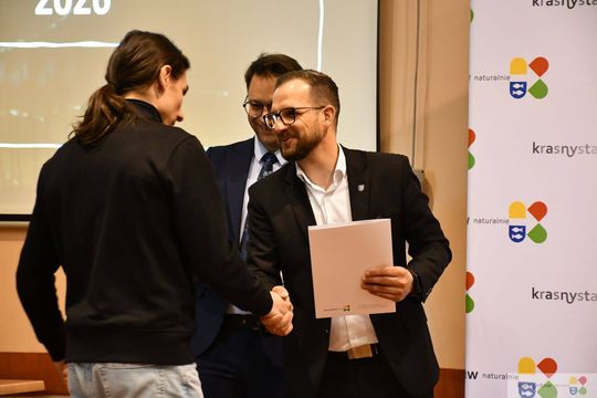 Krasnystaw nagradza sportową młodzież. Rekordowa liczba stypendiów [GALERIA ZDJĘĆ] 