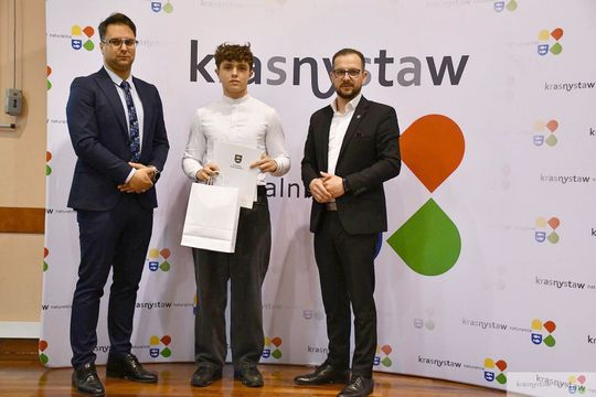 Krasnystaw nagradza sportową młodzież. Rekordowa liczba stypendiów [GALERIA ZDJĘĆ] 