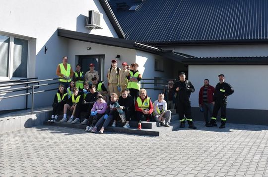 Gm. Fajsławice. „Z czystej Woli” – gdy wieś sprząta razem, zmienia się coś więcej niż krajobraz [GALERIA ZDJĘĆ] 