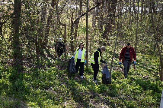 Gm. Fajsławice. „Z czystej Woli” – gdy wieś sprząta razem, zmienia się coś więcej niż krajobraz [GALERIA ZDJĘĆ] 