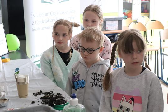 Gm. Sawin. Piknik pod hasłem „Dzień Naukowca w Bukowie Wielkiej – Barwy Nauki” za nami [GALERIA ZDJĘĆ]