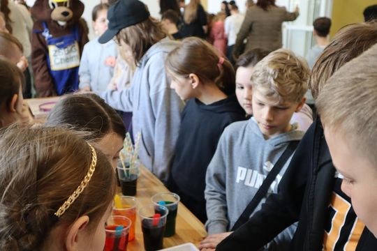 Gm. Sawin. Piknik pod hasłem „Dzień Naukowca w Bukowie Wielkiej – Barwy Nauki” za nami [GALERIA ZDJĘĆ]