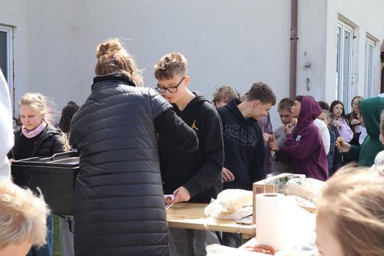 Gm. Sawin. Piknik pod hasłem „Dzień Naukowca w Bukowie Wielkiej – Barwy Nauki” za nami [GALERIA ZDJĘĆ]