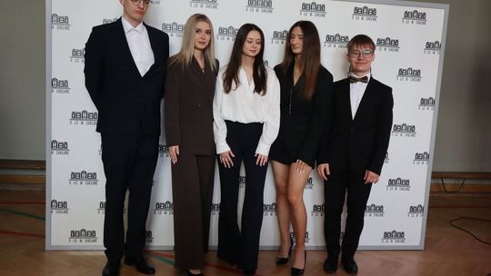 Zakończenie roku szkolnego klas maturalnych w II Liceum Ogólnokształcącym w Chełmie [GALERIA ZDJĘĆ]