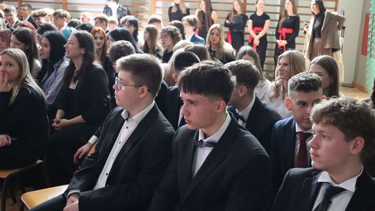 Zakończenie roku szkolnego klas maturalnych w II Liceum Ogólnokształcącym w Chełmie [GALERIA ZDJĘĆ]