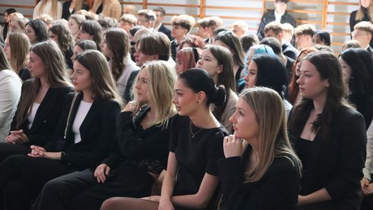 Zakończenie roku szkolnego klas maturalnych w II Liceum Ogólnokształcącym w Chełmie [GALERIA ZDJĘĆ]