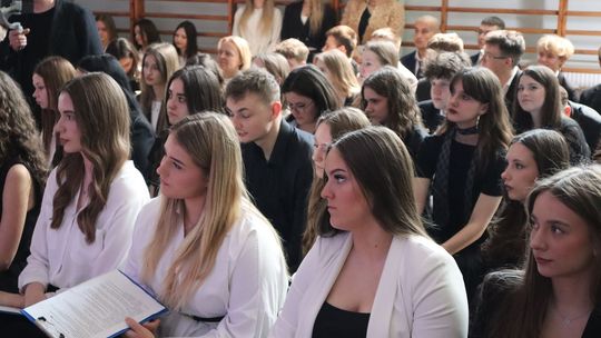 Zakończenie roku szkolnego klas maturalnych w II Liceum Ogólnokształcącym w Chełmie [GALERIA ZDJĘĆ]