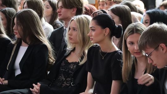 Zakończenie roku szkolnego klas maturalnych w II Liceum Ogólnokształcącym w Chełmie [GALERIA ZDJĘĆ]