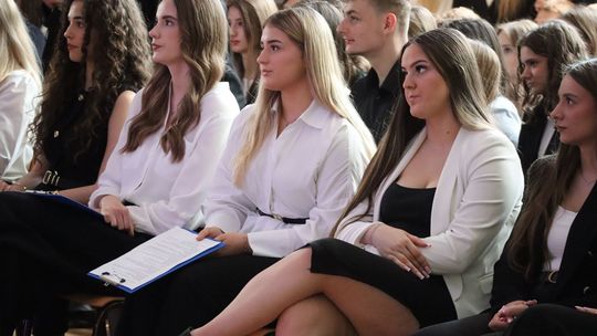 Zakończenie roku szkolnego klas maturalnych w II Liceum Ogólnokształcącym w Chełmie [GALERIA ZDJĘĆ]