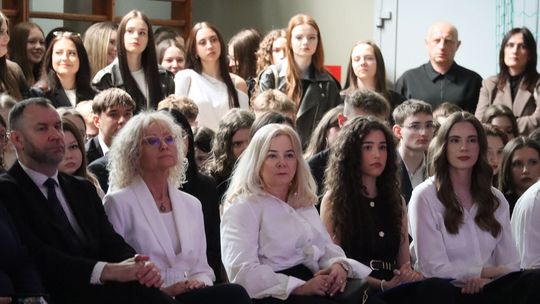 Zakończenie roku szkolnego klas maturalnych w II Liceum Ogólnokształcącym w Chełmie [GALERIA ZDJĘĆ]