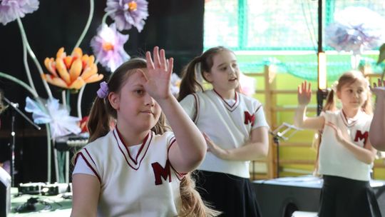 Finał II Powiatowego Przeglądu Młodych Talentów w Zespole Szkół w Sawinie [GALERIA ZDJĘĆ]