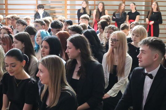 Zakończenie roku szkolnego klas maturalnych w II Liceum Ogólnokształcącym w Chełmie [GALERIA ZDJĘĆ]