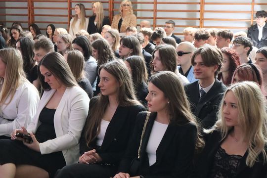 Zakończenie roku szkolnego klas maturalnych w II Liceum Ogólnokształcącym w Chełmie [GALERIA ZDJĘĆ]