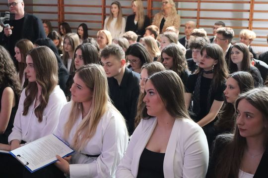 Zakończenie roku szkolnego klas maturalnych w II Liceum Ogólnokształcącym w Chełmie [GALERIA ZDJĘĆ]
