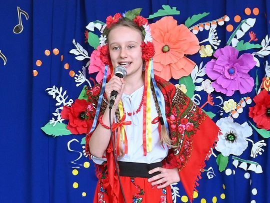 Powiatowy Konkurs Piosenki Ludowej w Szkole Podstawowej w Lisznie [GALERIA ZDJĘĆ]