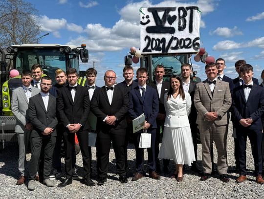 Pożegnanie klas maturalnych w Zespole Szkół Centrum Kształcenia Rolniczego w Okszowie [GALERIA ZDJĘĆ]