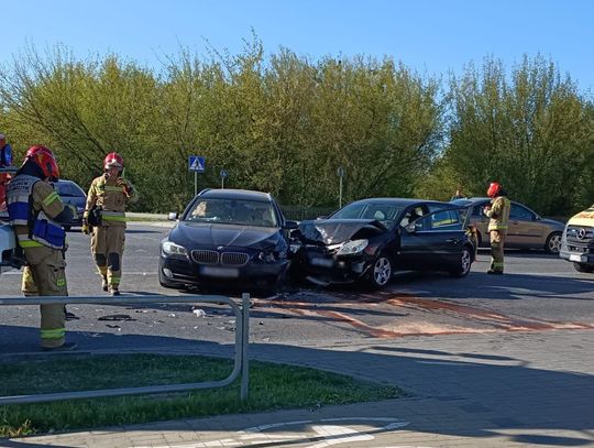Zderzenie dwóch aut na Al. Przyjaźni w Chełmie [ZDJĘCIA]