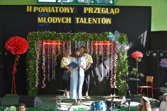 Finał II Powiatowego Przeglądu Młodych Talentów w Zespole Szkół w Sawinie [GALERIA ZDJĘĆ]