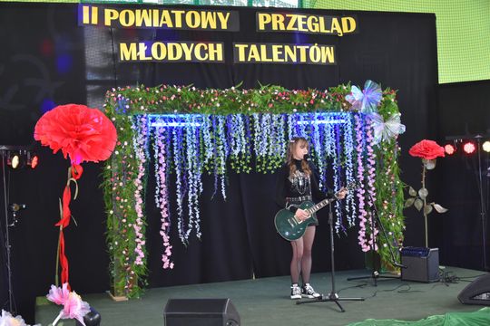 Finał II Powiatowego Przeglądu Młodych Talentów w Zespole Szkół w Sawinie [GALERIA ZDJĘĆ]