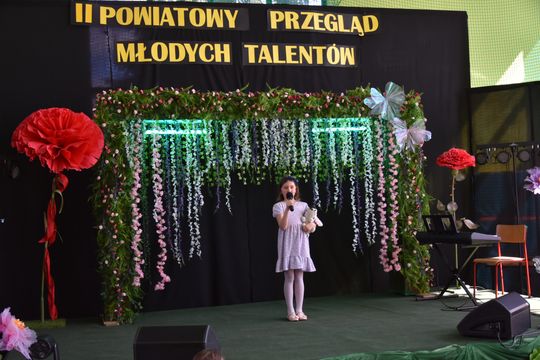 Finał II Powiatowego Przeglądu Młodych Talentów w Zespole Szkół w Sawinie [GALERIA ZDJĘĆ]