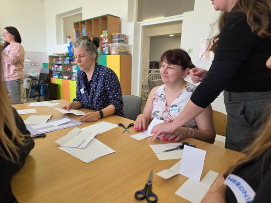 Gm. Sawin. Odkrywanie świata zaczyna się od pytania. Warsztaty „Odkryjmy to!” w Bukowie Wielkiej [GALERIA ZDJĘĆ] 