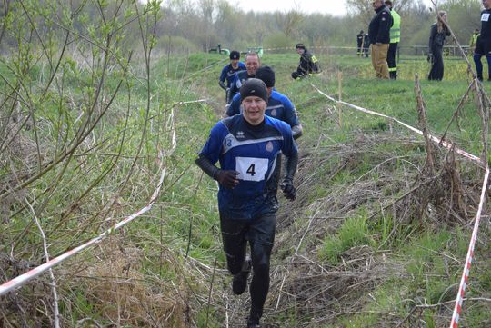 Pow. krasnostawski. Firerun Team Challenge 2026 w Krasnymstawie. Strażacy i pasjonaci rywalizowali na wymagającej trasie