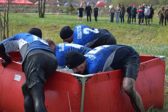 Pow. krasnostawski. Firerun Team Challenge 2026 w Krasnymstawie. Strażacy i pasjonaci rywalizowali na wymagającej trasie
