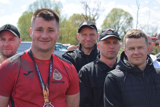 Pow. krasnostawski. Firerun Team Challenge 2026 w Krasnymstawie. Strażacy i pasjonaci rywalizowali na wymagającej trasie