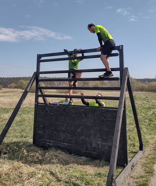 Pow. krasnostawski. Firerun Team Challenge 2026 w Krasnymstawie. Strażacy i pasjonaci rywalizowali na wymagającej trasie
