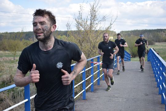 Pow. krasnostawski. Firerun Team Challenge 2026 w Krasnymstawie. Strażacy i pasjonaci rywalizowali na wymagającej trasie