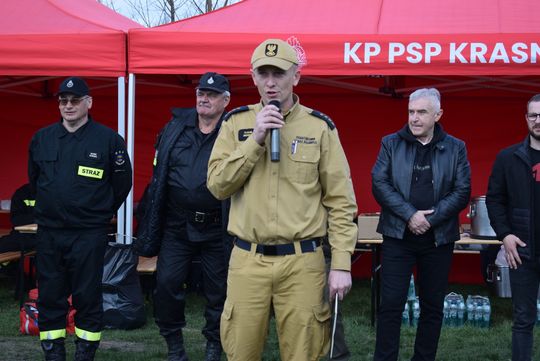 Pow. krasnostawski. Firerun Team Challenge 2026 w Krasnymstawie. Strażacy i pasjonaci rywalizowali na wymagającej trasie