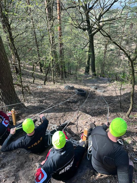 Pow. krasnostawski. Firerun Team Challenge 2026 w Krasnymstawie. Strażacy i pasjonaci rywalizowali na wymagającej trasie