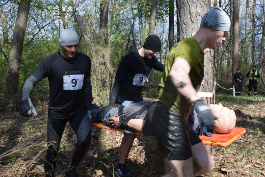 Pow. krasnostawski. Firerun Team Challenge 2026 w Krasnymstawie. Strażacy i pasjonaci rywalizowali na wymagającej trasie