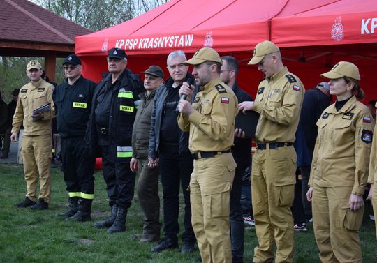 Pow. krasnostawski. Firerun Team Challenge 2026 w Krasnymstawie. Strażacy i pasjonaci rywalizowali na wymagającej trasie