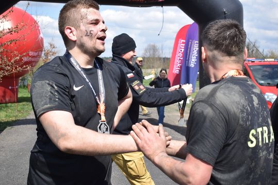 Pow. krasnostawski. Firerun Team Challenge 2026 w Krasnymstawie. Strażacy i pasjonaci rywalizowali na wymagającej trasie