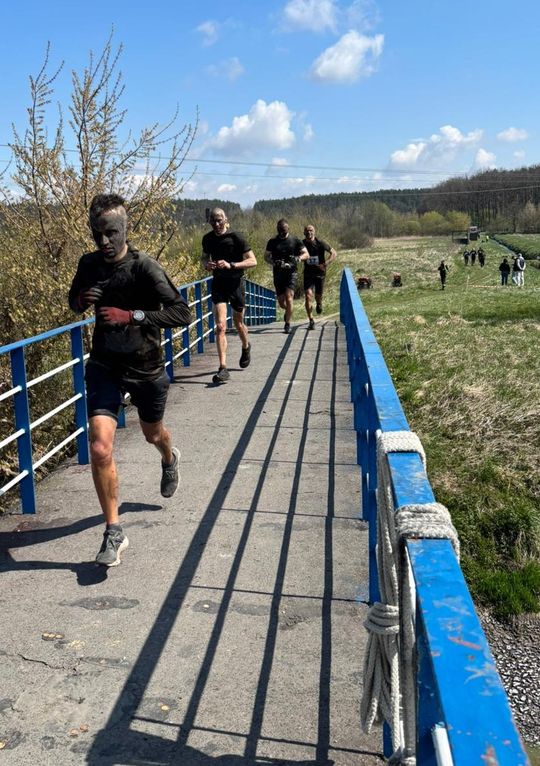 Pow. krasnostawski. Firerun Team Challenge 2026 w Krasnymstawie. Strażacy i pasjonaci rywalizowali na wymagającej trasie