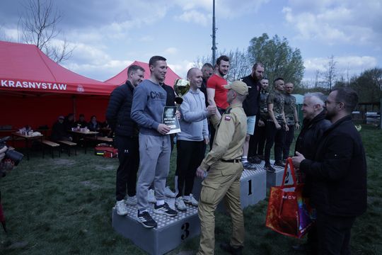 Pow. krasnostawski. Firerun Team Challenge 2026 w Krasnymstawie. Strażacy i pasjonaci rywalizowali na wymagającej trasie