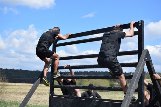 Pow. krasnostawski. Firerun Team Challenge 2026 w Krasnymstawie. Strażacy i pasjonaci rywalizowali na wymagającej trasie