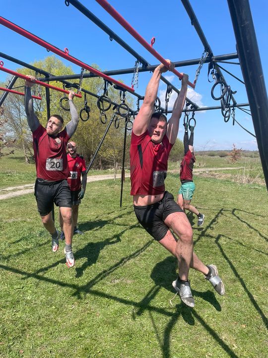 Pow. krasnostawski. Firerun Team Challenge 2026 w Krasnymstawie. Strażacy i pasjonaci rywalizowali na wymagającej trasie