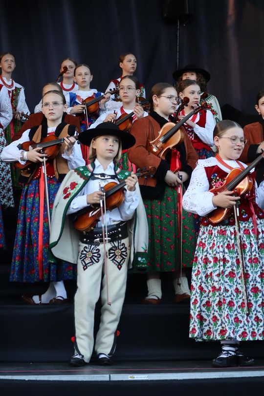 Mała Armia Janosika na chełmskiej scenie [GALERIA ZDJĘĆ]