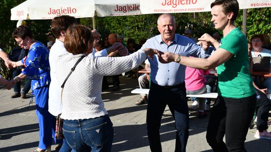 Smakołyki na talerzach i polonez na dziedzińcu. Tak Krasnystaw świętował Majówkę z Karpiem [ZDJĘCIA]
