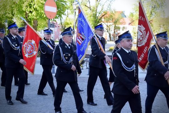 Strażacy świętowali w Krasnymstawie. Była modlitwa, podziękowania i poświęcenie wozów [GALERIA ZDJĘĆ]