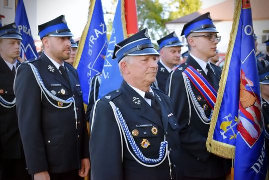 Strażacy świętowali w Krasnymstawie. Była modlitwa, podziękowania i poświęcenie wozów [GALERIA ZDJĘĆ]