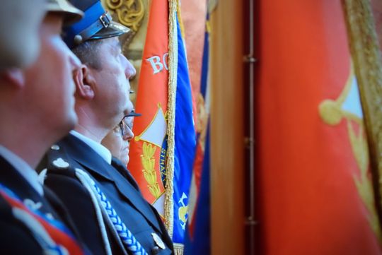 Strażacy świętowali w Krasnymstawie. Była modlitwa, podziękowania i poświęcenie wozów [GALERIA ZDJĘĆ]