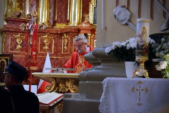 Strażacy świętowali w Krasnymstawie. Była modlitwa, podziękowania i poświęcenie wozów [GALERIA ZDJĘĆ]