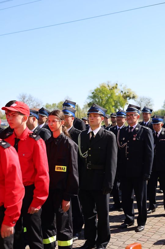 Gm. Ruda-Huta. Pierwszy proporzec dla MDP Żalin. Wyjątkowa uroczystość młodych strażaków [GALERIA ZDJĘĆ] 