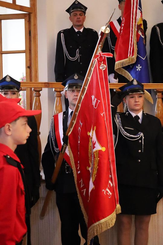 Gm. Ruda-Huta. Pierwszy proporzec dla MDP Żalin. Wyjątkowa uroczystość młodych strażaków [GALERIA ZDJĘĆ] 