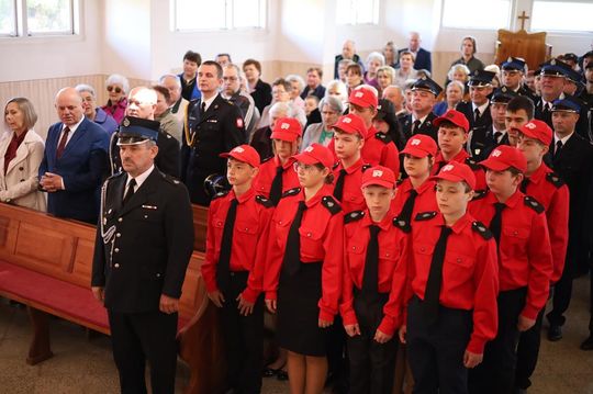Gm. Ruda-Huta. Pierwszy proporzec dla MDP Żalin. Wyjątkowa uroczystość młodych strażaków [GALERIA ZDJĘĆ] 